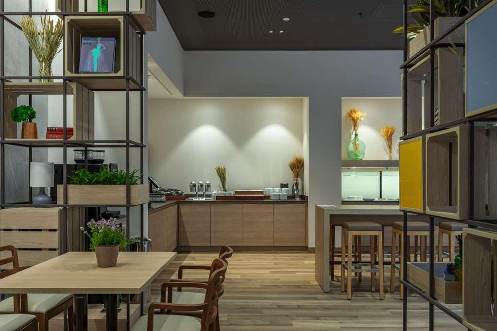 IntercityHotel Budapest Restaurante foto